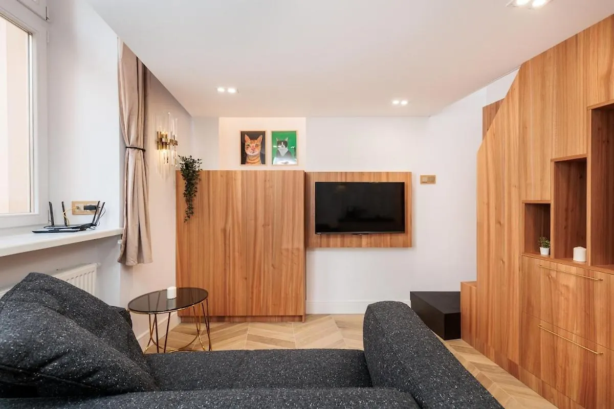 Urban Light Apartment - 3' Main Square - By Upstairs Krakow