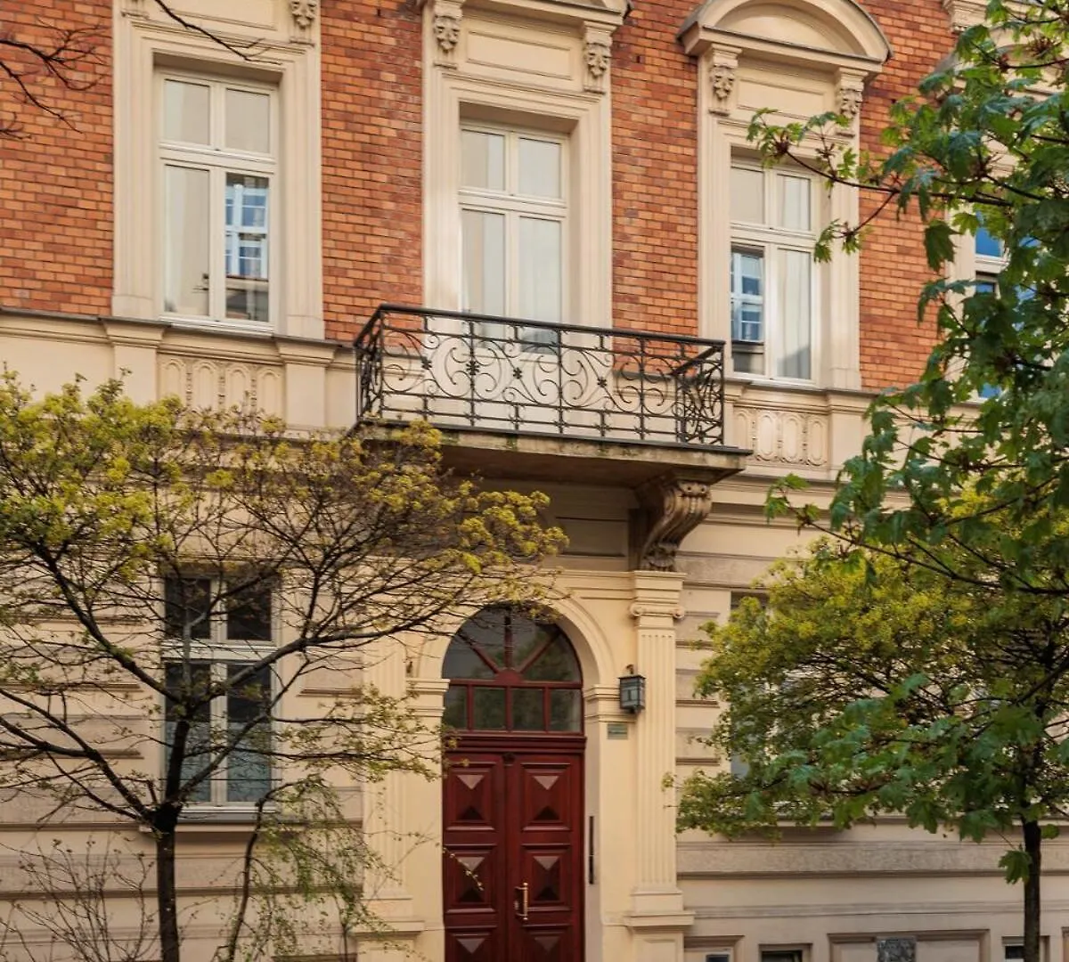 Urban Light Apartment - 3' Main Square - By Upstairs Krakow