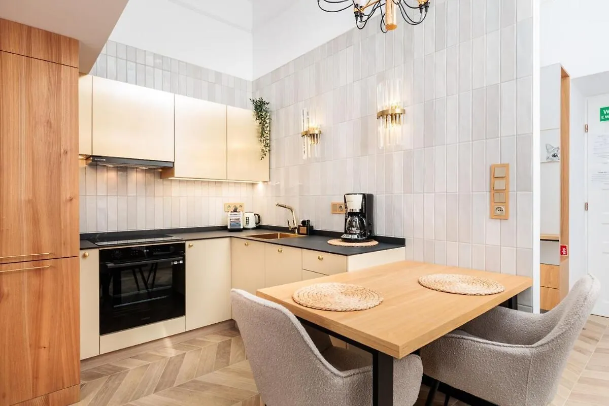 Urban Light Apartment - 3' Main Square - By Upstairs Krakow